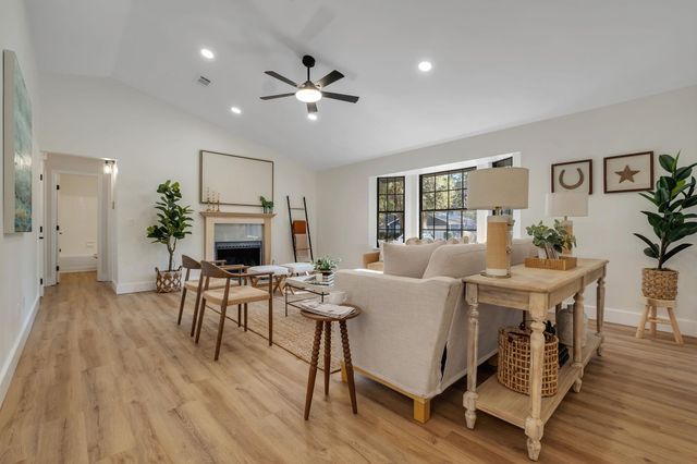 2612 BRENTSHIRE Drive, Tallahassee, FL 32303