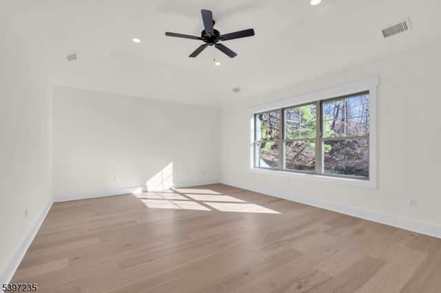 8 Church Street, Stockton Boro, NJ 08559