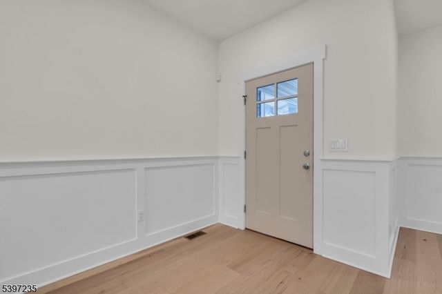 8 Church Street, Stockton Boro, NJ 08559