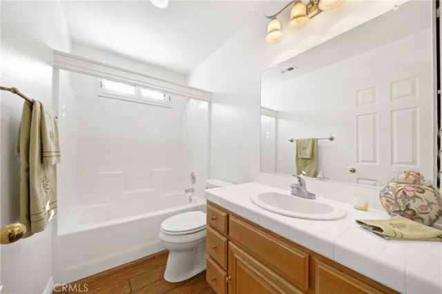 40311 Via Ambiente, Murrieta, CA 92562