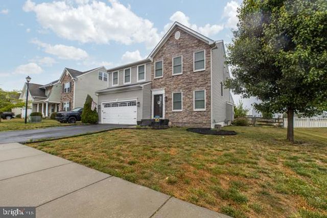 375 DELAWARE RIVER DR, Clayton, DE 19938