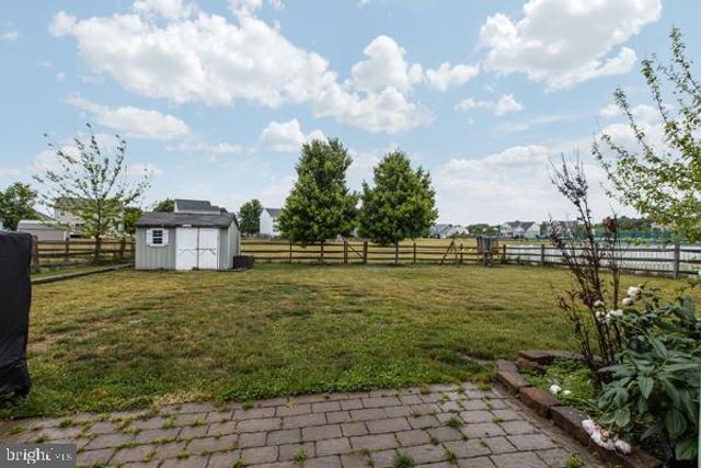 375 DELAWARE RIVER DR, Clayton, DE 19938
