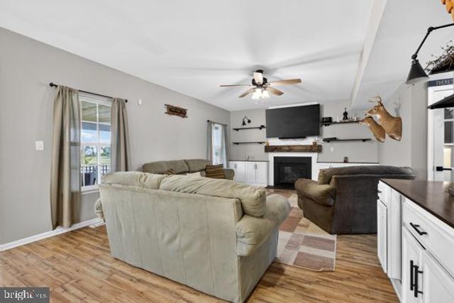 375 DELAWARE RIVER DR, Clayton, DE 19938