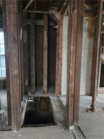 62 Grand Street, Lockport City, NY 14094