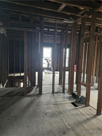 62 Grand Street, Lockport City, NY 14094