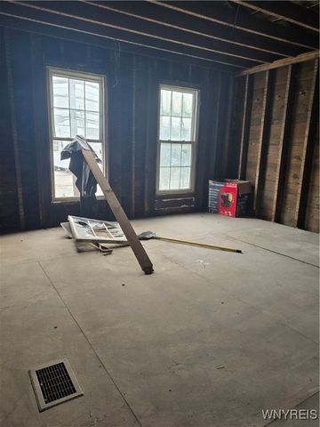 62 Grand Street, Lockport City, NY 14094