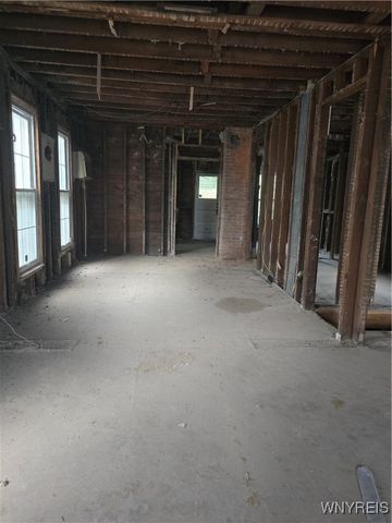 62 Grand Street, Lockport City, NY 14094