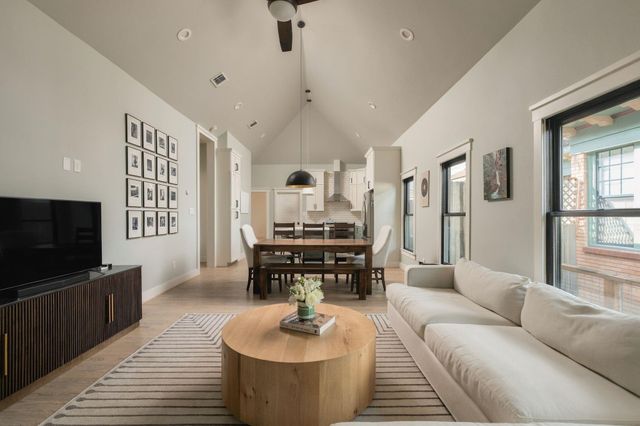620 W 21st Street, Houston, TX 77008
