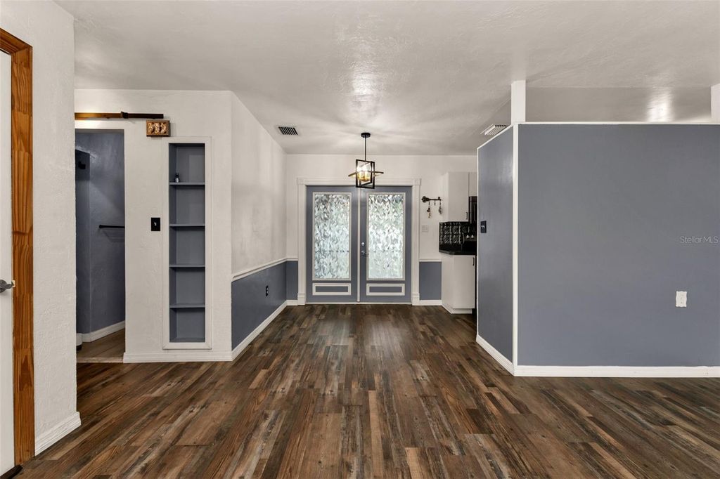 Image 20 of property listing at 22050 CATHERINE AVENUE, Port Charlotte, FL 33952
