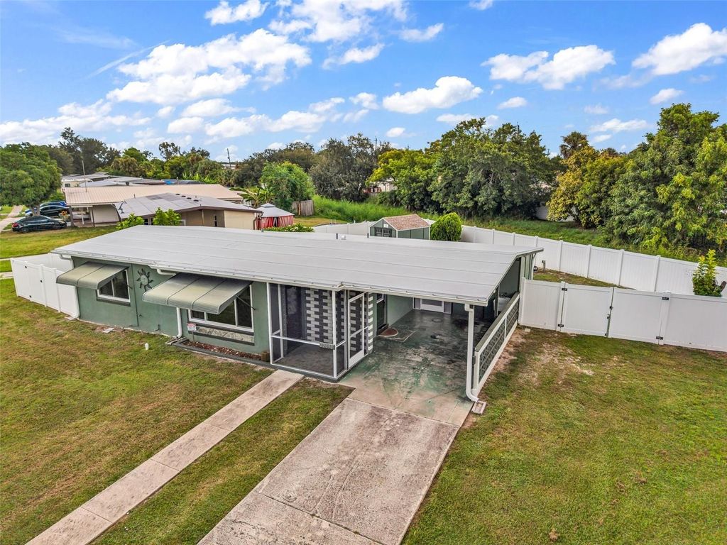 Image 34 of property listing at 22050 CATHERINE AVENUE, Port Charlotte, FL 33952
