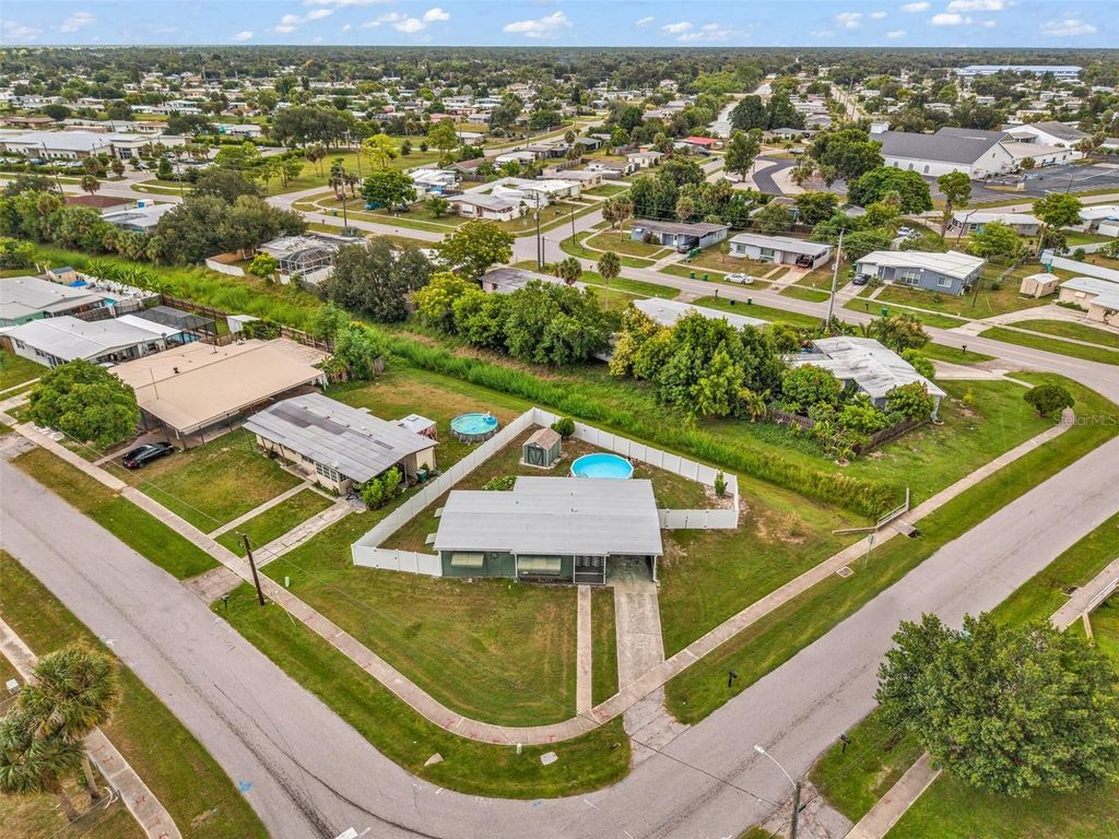 Image 37 of property listing at 22050 CATHERINE AVENUE, Port Charlotte, FL 33952