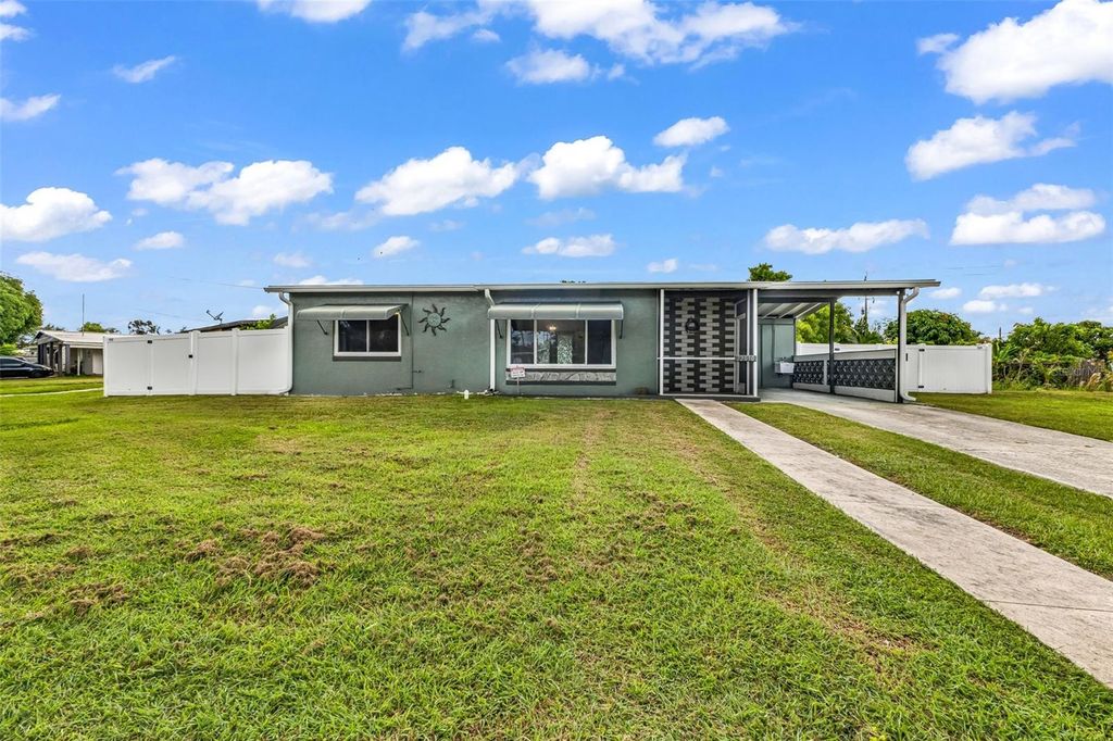 Image 8 of property listing at 22050 CATHERINE AVENUE, Port Charlotte, FL 33952
