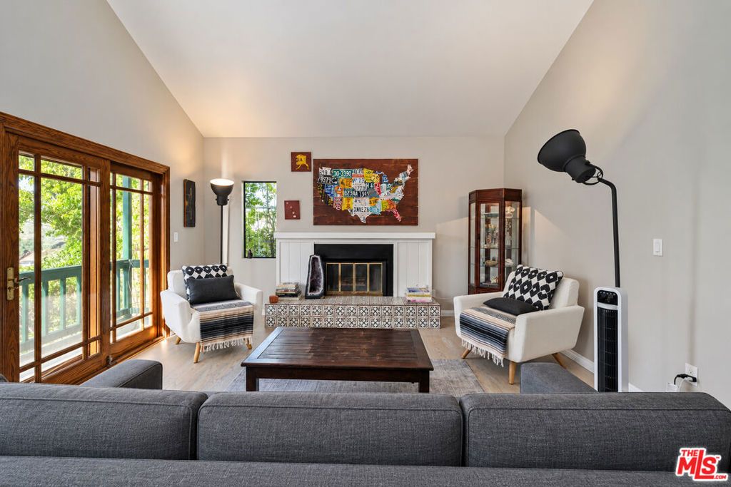 23620 Clover Trail, Calabasas, CA 91302 — photo 2