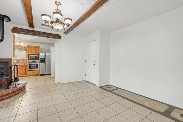 808 Villa Verde Drive SE, Rio Rancho, NM 87124