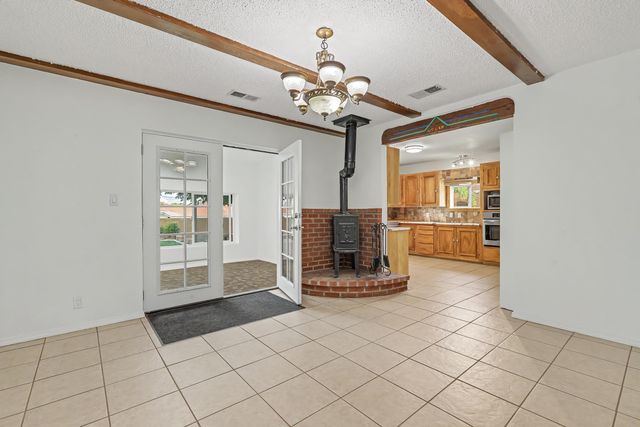 808 Villa Verde Drive SE, Rio Rancho, NM 87124