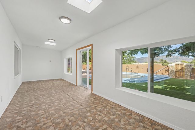 808 Villa Verde Drive SE, Rio Rancho, NM 87124