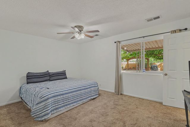 808 Villa Verde Drive SE, Rio Rancho, NM 87124
