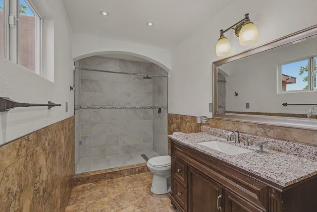 808 Villa Verde Drive SE, Rio Rancho, NM 87124