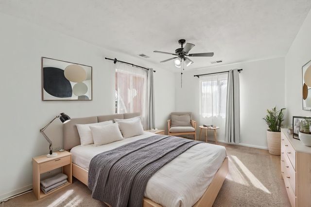 808 Villa Verde Drive SE, Rio Rancho, NM 87124