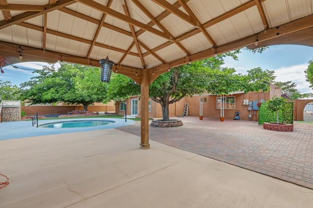 808 Villa Verde Drive SE, Rio Rancho, NM 87124