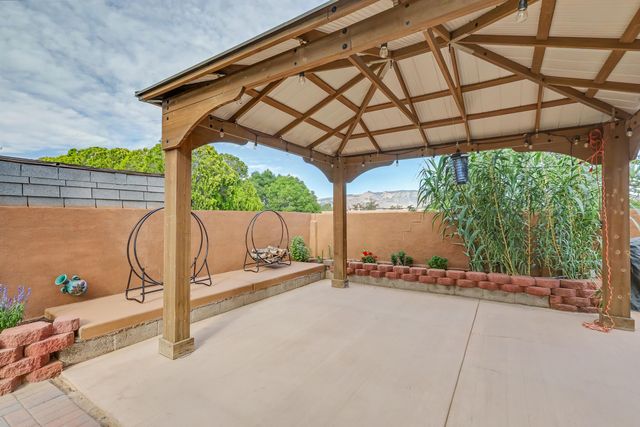 808 Villa Verde Drive SE, Rio Rancho, NM 87124