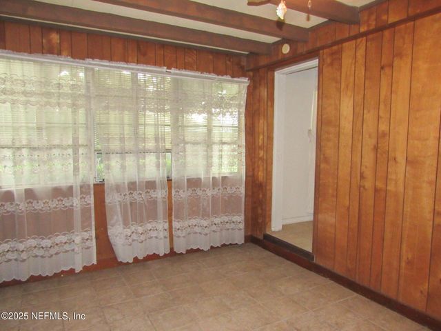 1065 UNDERHILL Drive, Jacksonville, FL 32211