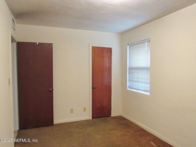 1065 UNDERHILL Drive, Jacksonville, FL 32211