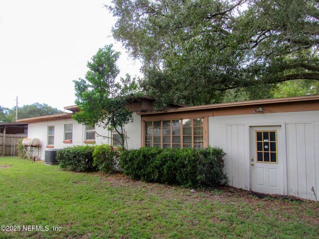 1065 UNDERHILL Drive, Jacksonville, FL 32211