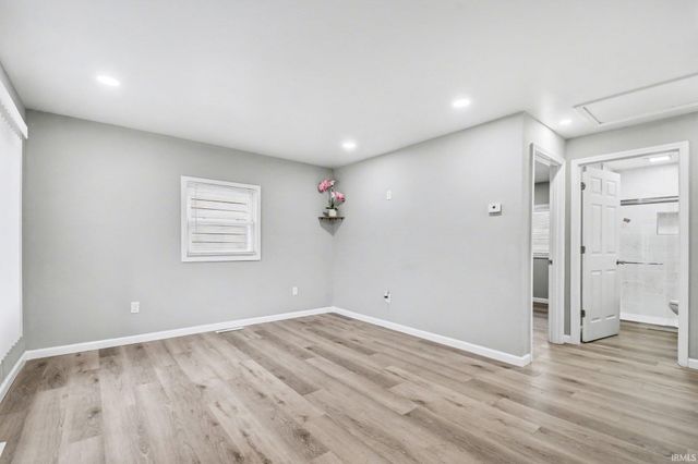 2105 S Taylor Street, South Bend, IN 46613