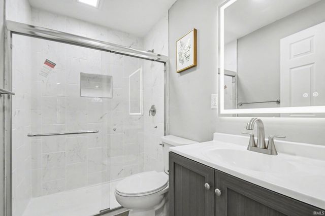 2105 S Taylor Street, South Bend, IN 46613