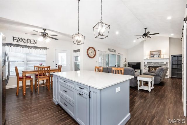 1113 Menominee Trail, Mascoutah, IL 62258