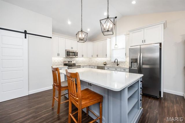 1113 Menominee Trail, Mascoutah, IL 62258