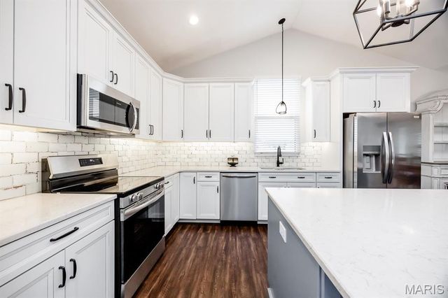1113 Menominee Trail, Mascoutah, IL 62258