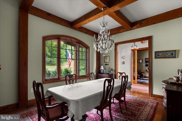 6483 CHESHIRE LN, Marshall, VA 20115