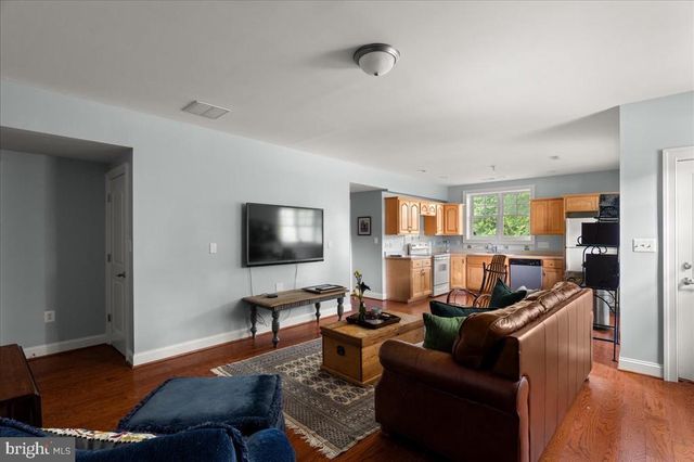 6483 CHESHIRE LN, Marshall, VA 20115