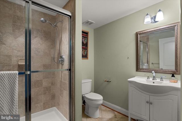 6483 CHESHIRE LN, Marshall, VA 20115