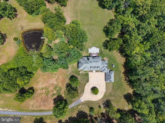 6483 CHESHIRE LN, Marshall, VA 20115