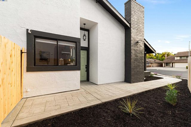 713 Sandy Brook Ct, Rodeo, CA 94572