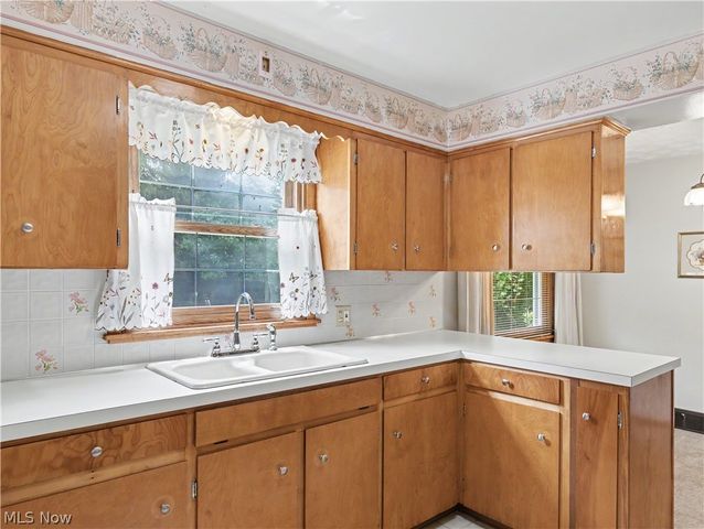 186 E Woodsdale Avenue, Akron, OH 44301