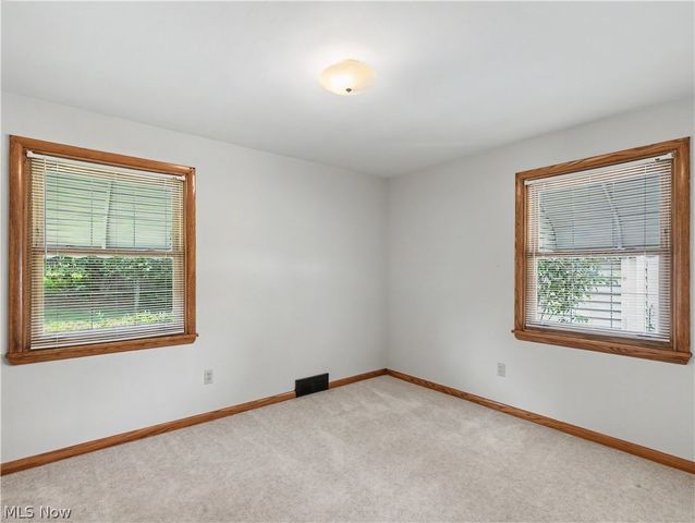 186 E Woodsdale Avenue, Akron, OH 44301