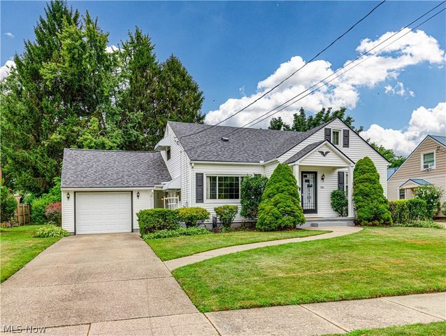 186 E Woodsdale Avenue, Akron, OH 44301