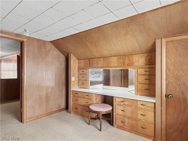 186 E Woodsdale Avenue, Akron, OH 44301