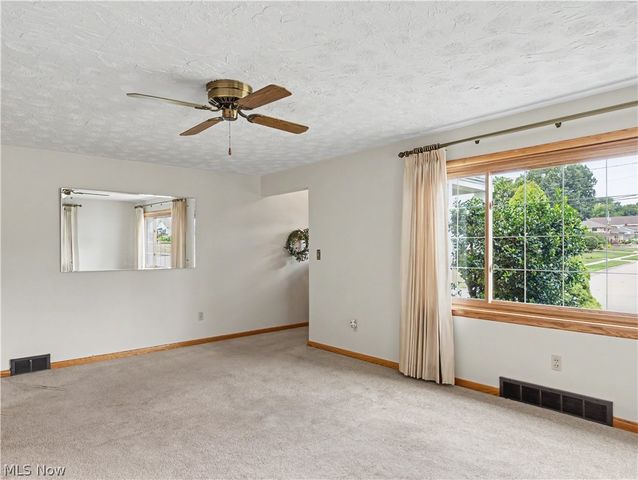 186 E Woodsdale Avenue, Akron, OH 44301