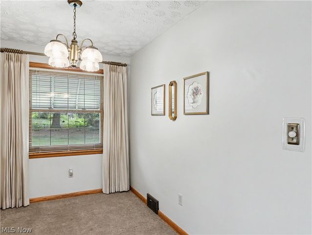 186 E Woodsdale Avenue, Akron, OH 44301