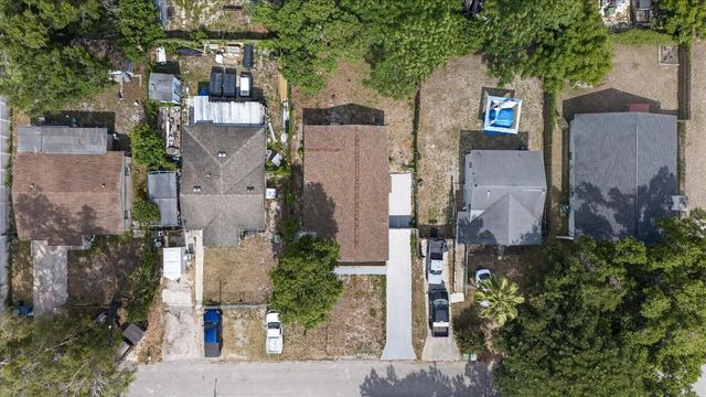 9405 N MARY AVENUE, Tampa, FL 33612
