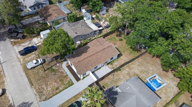 9405 N MARY AVENUE, Tampa, FL 33612