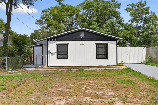 9405 N MARY AVENUE, Tampa, FL 33612