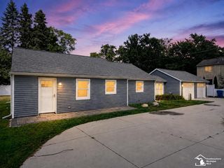 4860 Cass Elizabeth Road, Waterford Twp, MI 48327