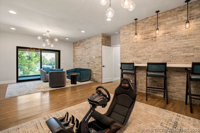 4621 S Columbia Place, Tulsa, OK 74105