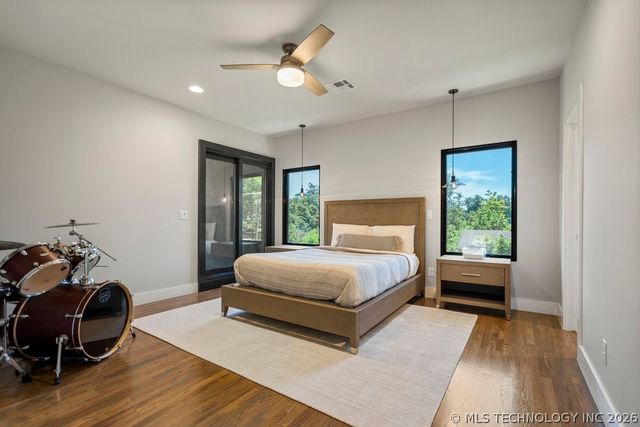 4621 S Columbia Place, Tulsa, OK 74105